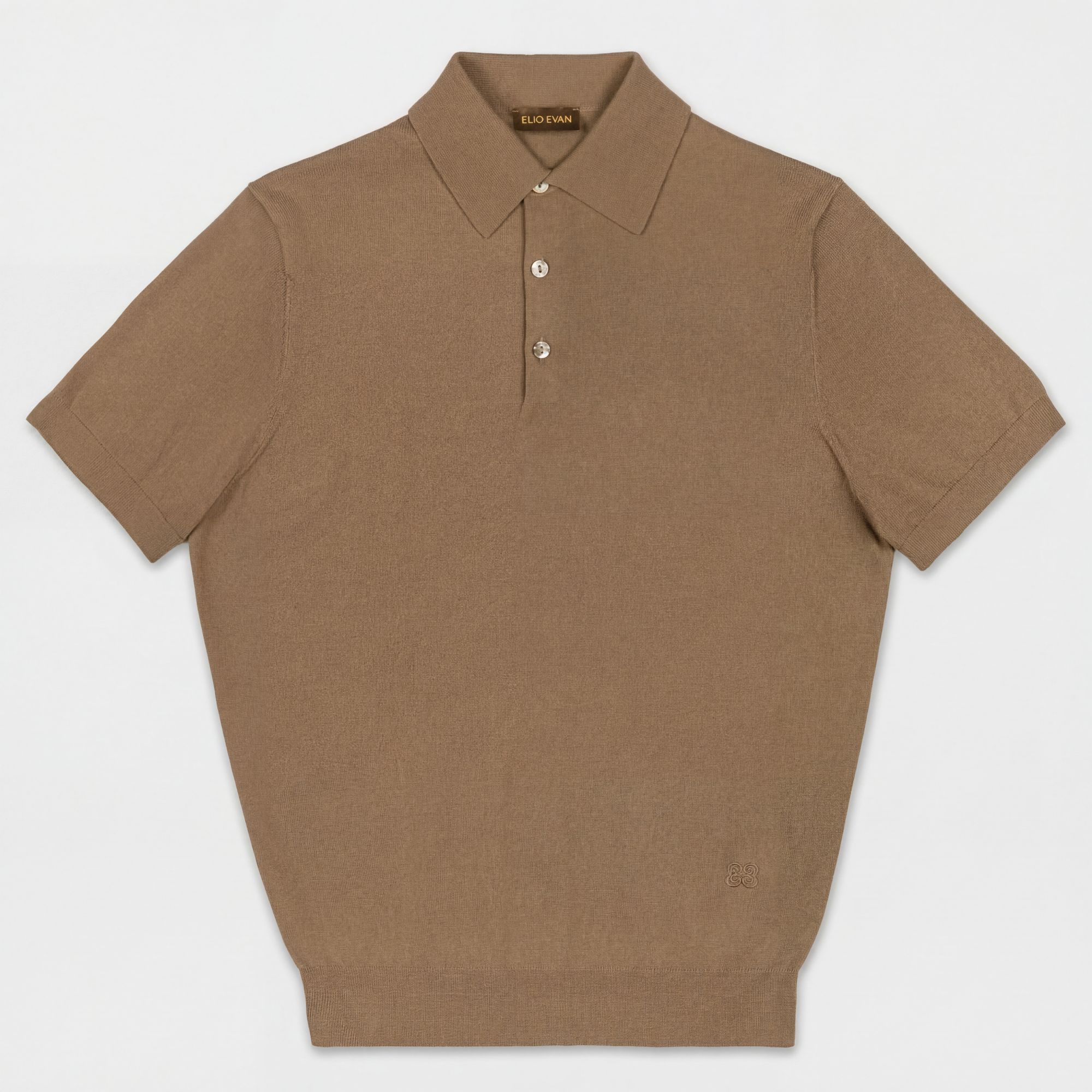Μπεζ πλεκτό από 100% βαμβάκι με καθαρή γραμμή Polo Milano. Άνεση, ποιοτική αίσθηση και ευέλικτο ύφος από το TAILOR Itali