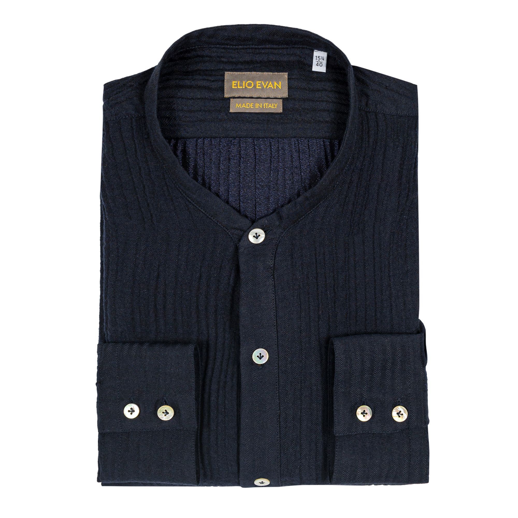 Men’s midnight blue wool and silk band-collar shirt with mother-of-pearl buttons – Elio Evan Nice.