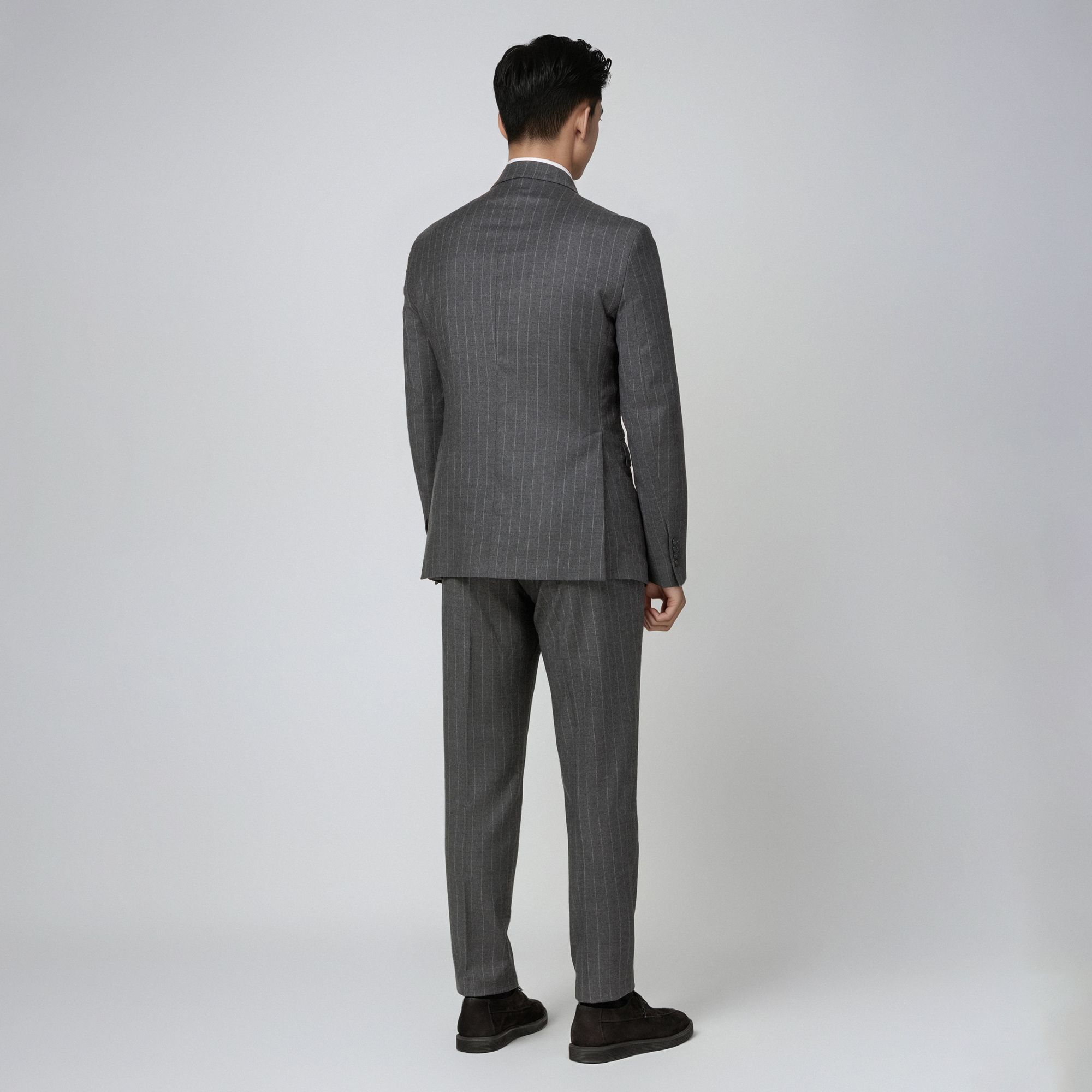 Total Look: Grey Pinstripe Double-Breasted Suit – Modern Sartorial Refinement