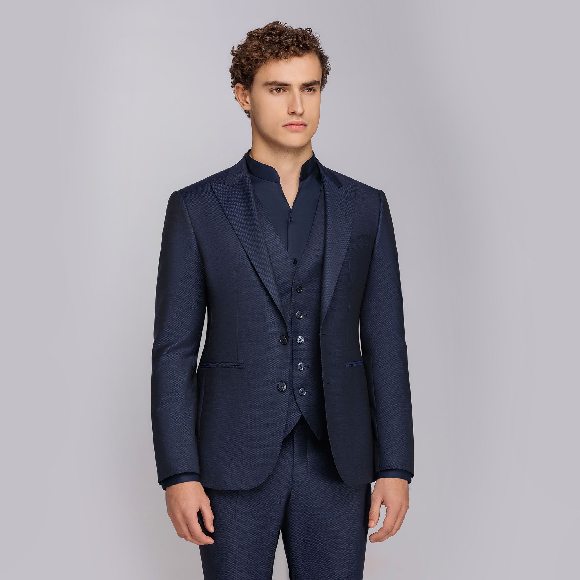 Men's 3-piece suit blue