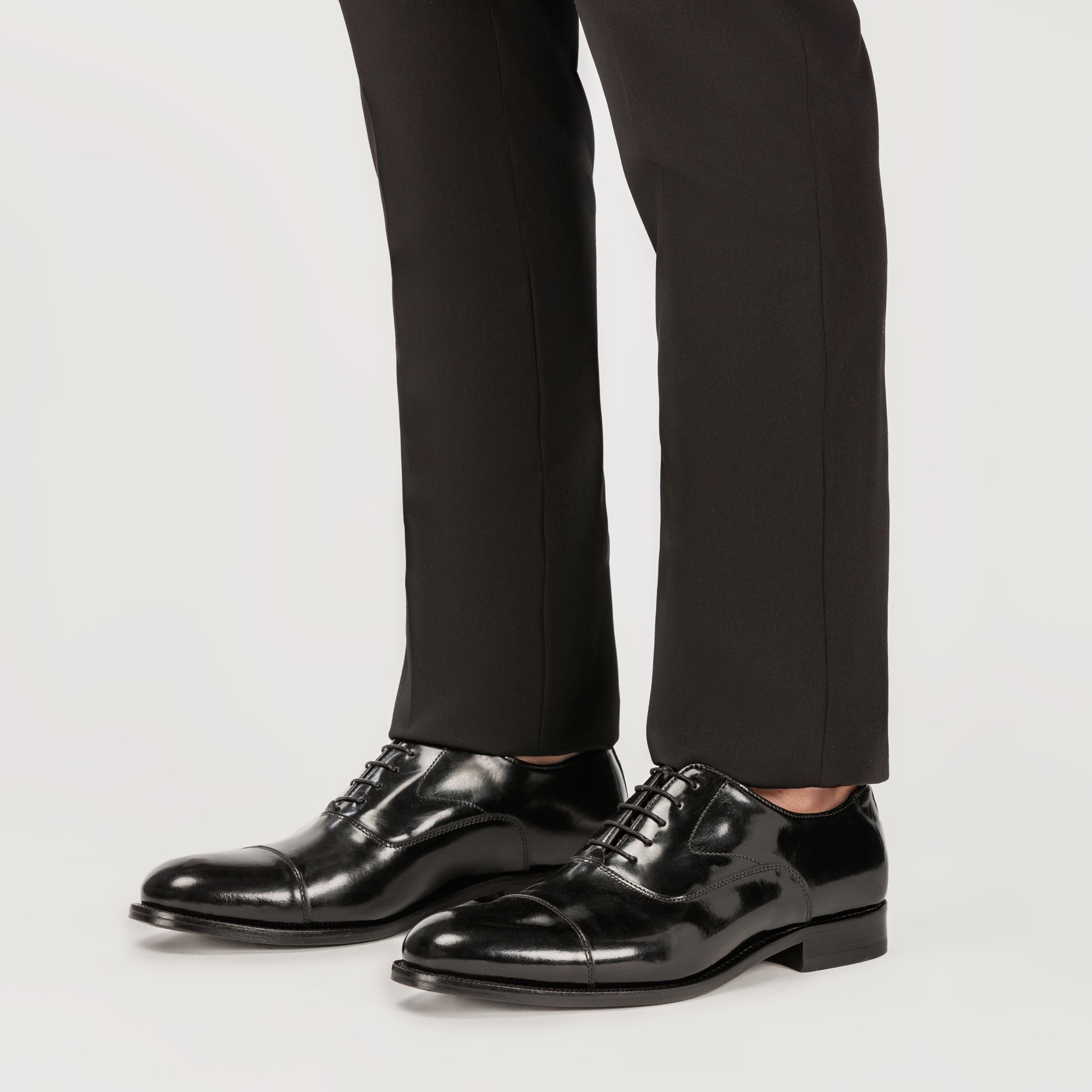 Captoe Oxfords Black