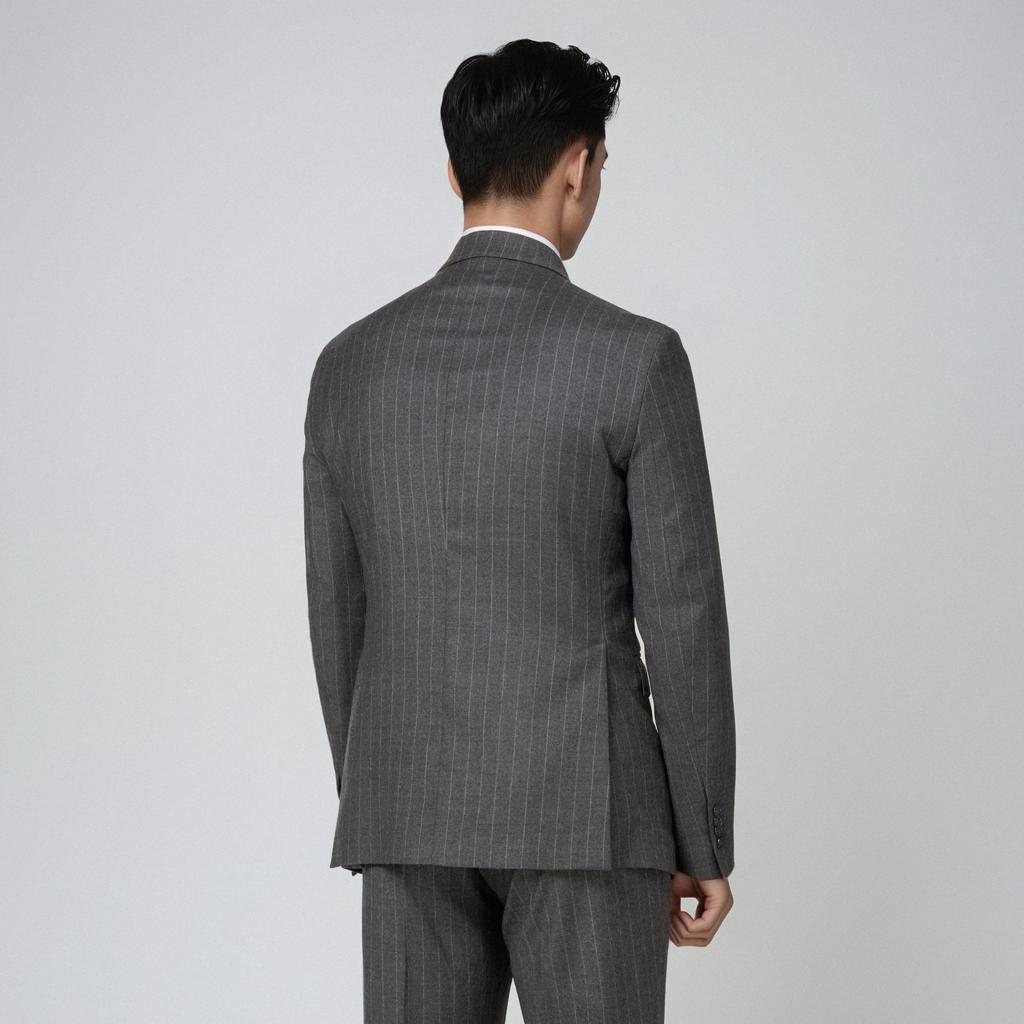 Total Look: Grey Pinstripe Double-Breasted Suit – Modern Sartorial Refinement