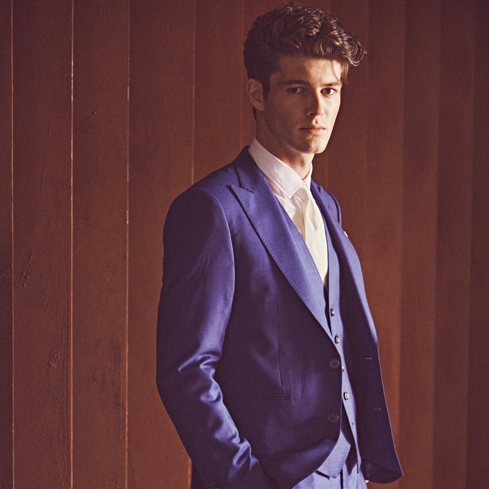 WEDDING SUITS & FORMAL ATTIRE FOR THE BEST MAN & GUESTS