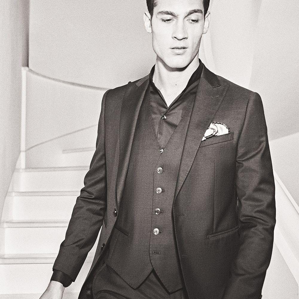 HOW IS A MEN’S SUIT MADE: EVERYTHING YOU NEED TO KNOW FROM A TO Z