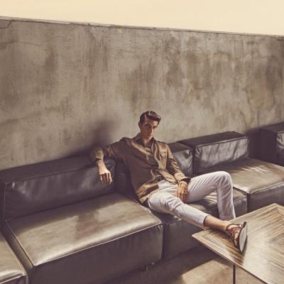 Introducing Contemporary Men's Resort Style: A Fusion of Elegance and Effortlessness